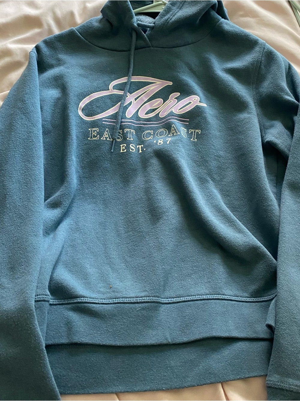 Aeropostale women’s M East Coast Script Hoodie in Teal